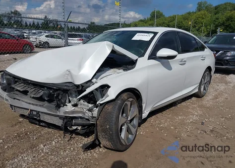 2018 Honda Accord Touring from USA, damaged, VIN 1HGCV1F9XJA008453
